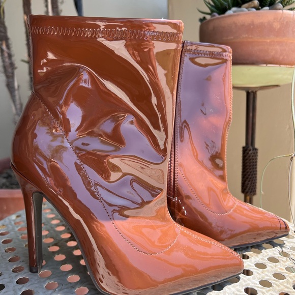 torrid Shoes - Torrid Congac Patent Leather Heeled Booties. (WW/Never Worn)